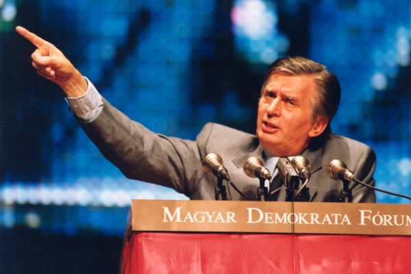 jozsef-antall-jr-speech-19901D25BD2F-E247-6F28-6CFA-A476B7D43B81.jpg